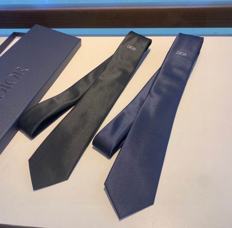 Dior Tie hm09